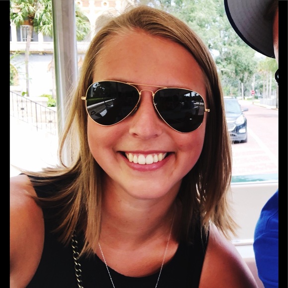 Meet your Posher, Holly - Picture 1 of 1